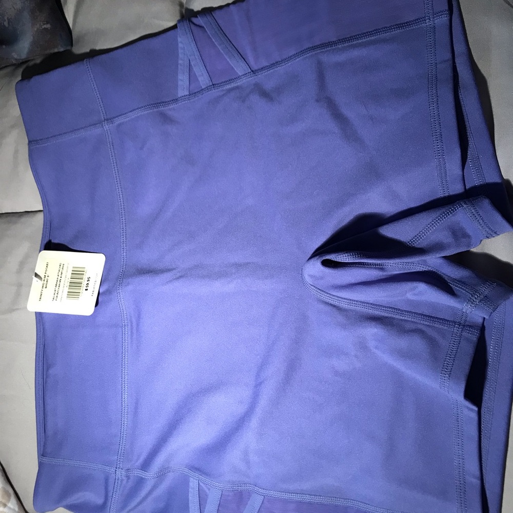 FABLETICS Trinity mid rise pocket short 5”